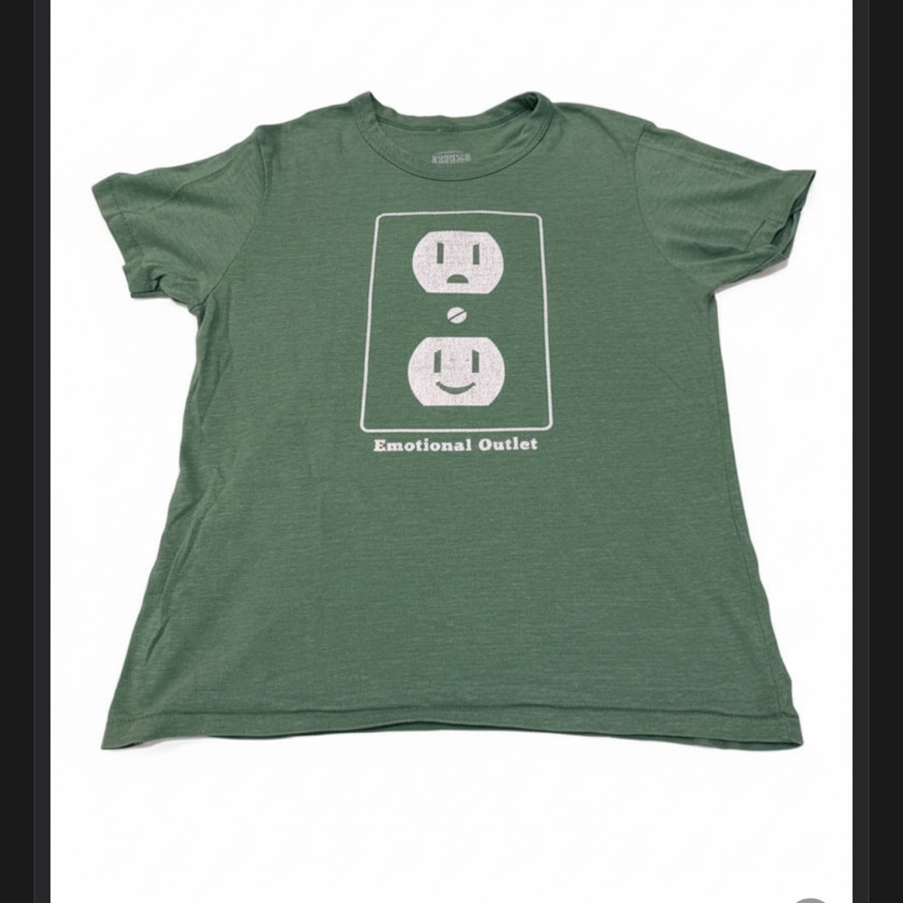 Fossil Green Graphic T-Shirt women’s large